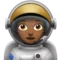 Astronot Wanita: Warna Kulit Sedang-Gelap emoji di iPhone (iOS 14.5)