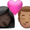 吻：女性、男性、深色肤色、中等肤色 iPhone 上的表情符号 (iOS 16.4)