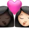 吻：女人，女人，深色肤色，浅色肤色 iPhone 上的表情符号 (iOS 16.4)