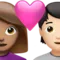 Kalpli Çift: Kadın, Kişi, Orta Ten Tonu, Açık Ten Tonu iPhone üzerinde emoji (iOS 17.4)