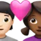 Cuplu cu inimă: Persoană, Femeie, Ten deschis, Ten mediu-închis emoji pe iPhone (iOS 15.4)