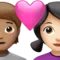 Kalpli Çift: Kişi, Kadın, Orta Ten Rengi, Açık Ten Rengi iPhone üzerinde emoji (iOS 17.4)