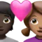 心形情侣：人物，女性，深色肤色，中等肤色 iPhone 上的表情符号 (iOS 14.6)