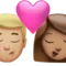 キス - 男性：やや明るい肌色、女性：中程度の肌色 iPhoneの絵文字