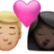 Öpücük - Erkek: Orta-Açık Ten Tonu, Kadın: Koyu Ten Tonu iPhone üzerinde emoji (iOS 17.4)