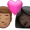 Kyss - Man: Mellan hudton, Kvinna: Mörk hudton emoji på iPhone (iOS 16.4)