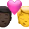 Öpücük: Erkek, Kişi, Koyu Tenli, Tensiz iPhone üzerinde emoji (iOS 17.4)