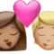 Sărut: Femeie, Persoană, Ton mediu al pielii, Ton mediu-deschis al pielii emoji pe iPhone (iOS 15.4)