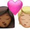 Öpücük: Kadın, Kişi, Orta-Koyu Ten Tonu, Orta-Açık Ten Tonu iPhone üzerinde emoji (iOS 17.4)