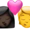 キス: 女性、人物、暗い肌の色、肌の色なし iPhoneの絵文字