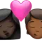 Öpücük: Kadın, Kişi, Koyu Ten Tonu, Orta-Koyu Ten Tonu iPhone üzerinde emoji (iOS 17.4)