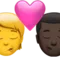 Öpücük: Kişi, Erkek, Ten Rengi Yok, Koyu Ten Rengi iPhone üzerinde emoji (iOS 17.4)