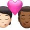 Kyss: Person, Man, Ljus hudton, Mellanmörk hudton emoji på iPhone (iOS 16.4)