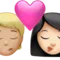 キス: 人物、女性、やや明るい肌色、明るい肌色 iPhoneの絵文字