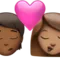 キス：人物、女性、中程度の濃い肌の色、中程度の肌の色 iPhoneの絵文字