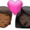 キス：人物、女性、中程度の濃い肌の色、濃い肌の色 iPhoneの絵文字
