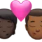 Sărut: Persoană, Bărbat, Ten închis, Ten mediu-închis emoji pe iPhone (iOS 15.4)