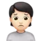 भौंहें चढ़ाए हुए व्यक्ति: हल्के रंग की त्वचा iPhone पर इमोजी (iOS 13.2)